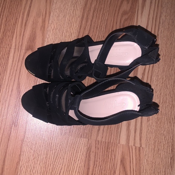 Worn once sexy black stilettos - Picture 2 of 5